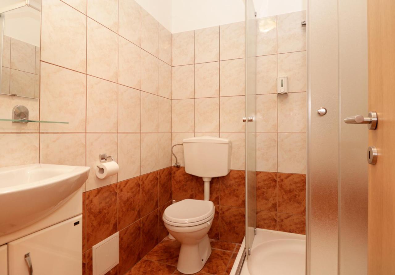 Beg Rooms Máribor Exterior foto