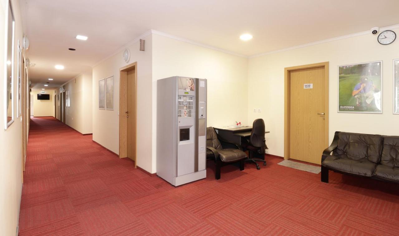 Beg Rooms Máribor Exterior foto