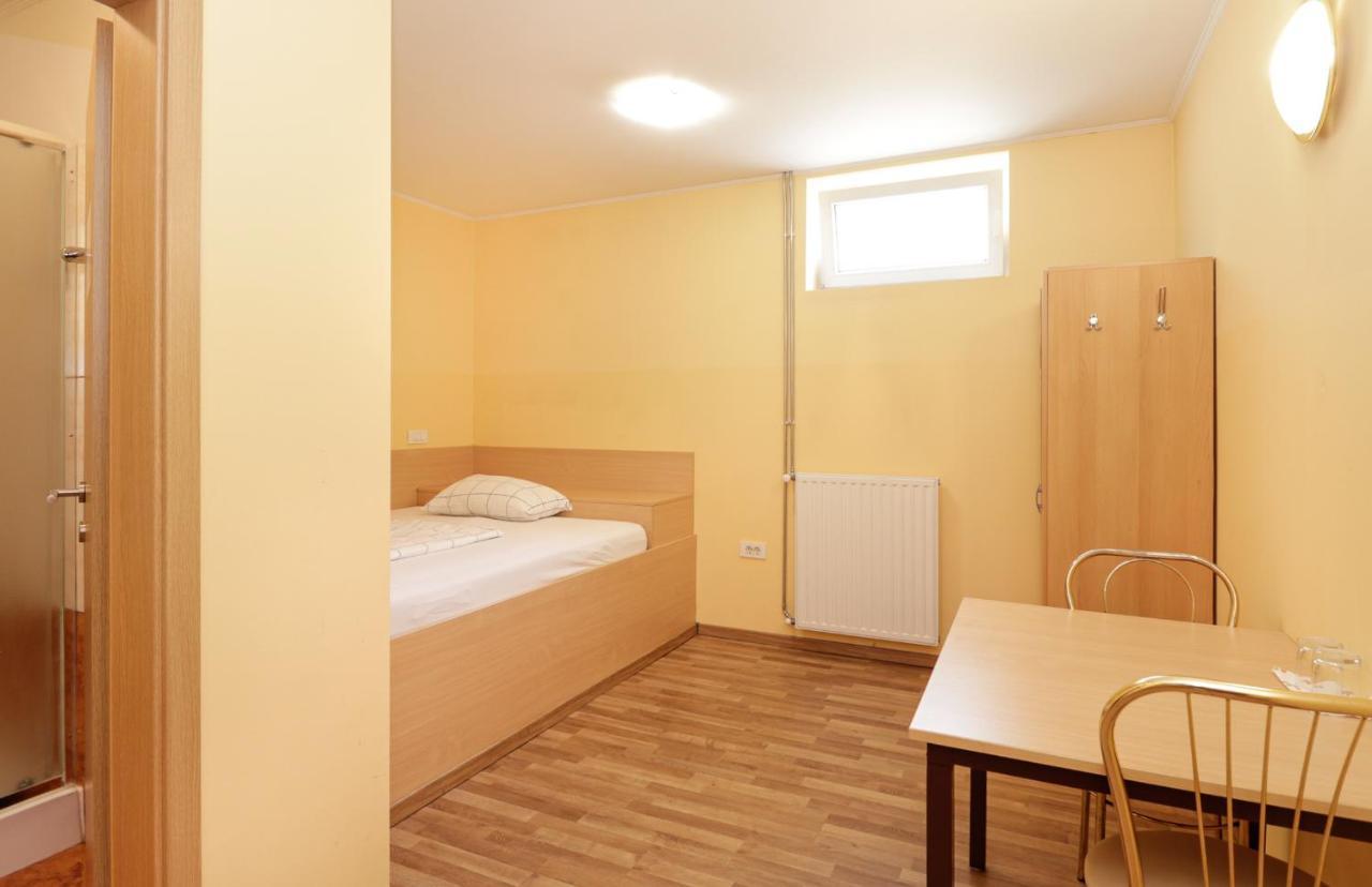 Beg Rooms Máribor Exterior foto